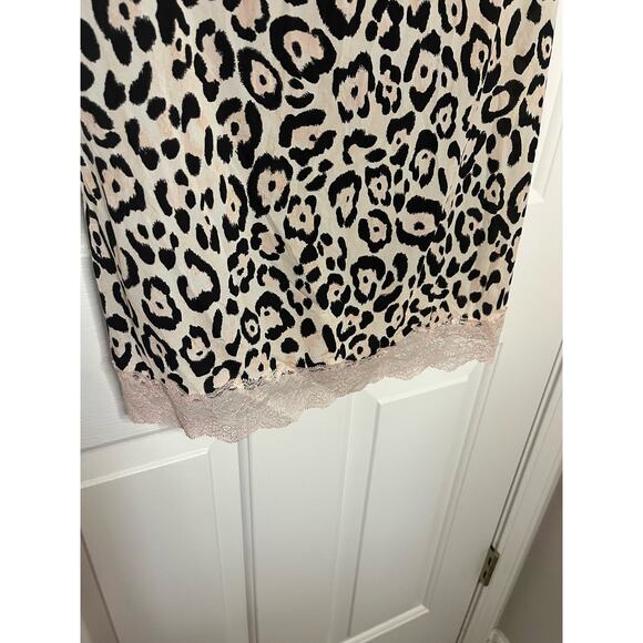 Victoria's Secret Nightgown Bustier Pink Cheetah Adj Straps Lace Details sz 36D - Picture 5 of 9